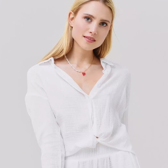 Revolve Monrow Relaxed Button up Blouse In Chalk Long Sleeve Size Medium - Picture 1 of 10